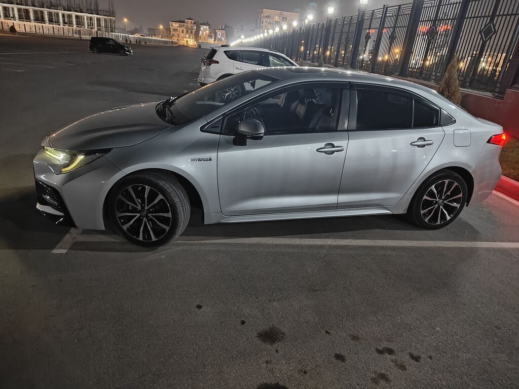 Toyota Levin: 2021 г., 1.8 л, Вариатор, Гибрид, Седан: фото 3