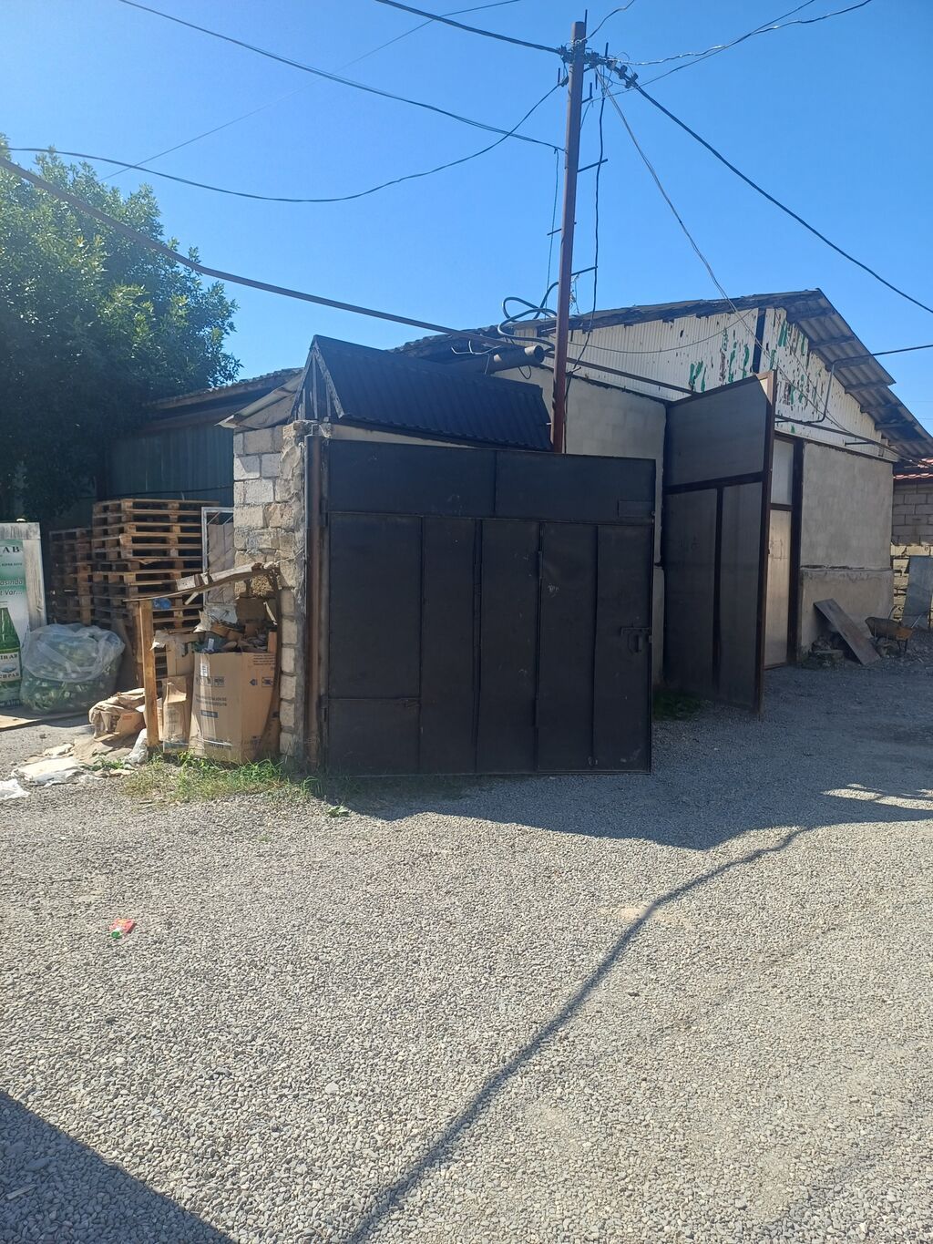 Anbar sahəsi – 1 mərtəbəli, geniş və hündür tavanlı metal