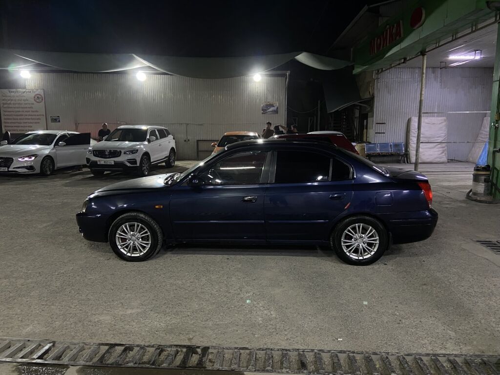 Hyundai Elantra: 2004 г., Механика, Седан: фото 3