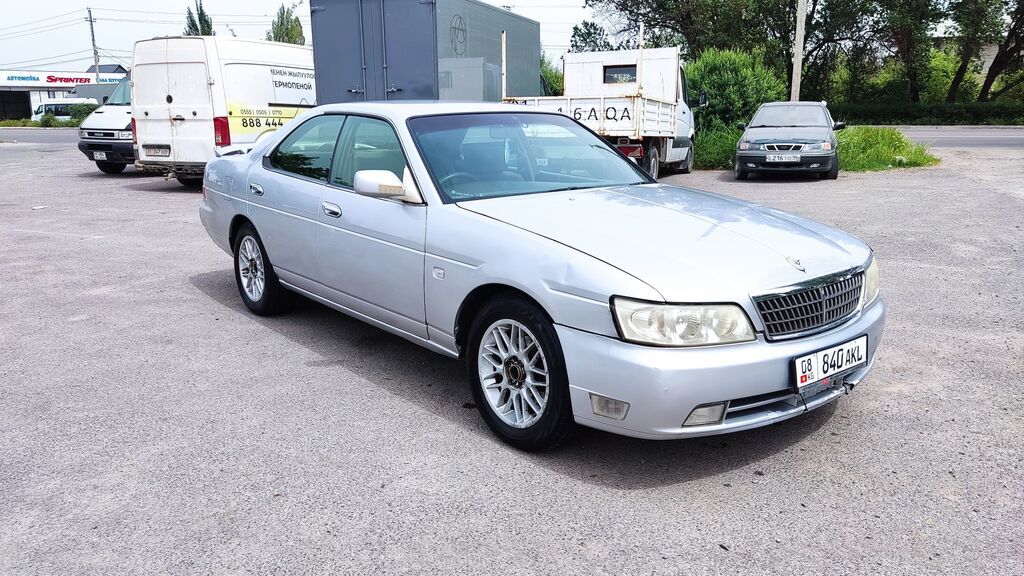 Nissan Laurel: 2000 г., 2.5 л, Автомат, Бензин, Седан — фото 2