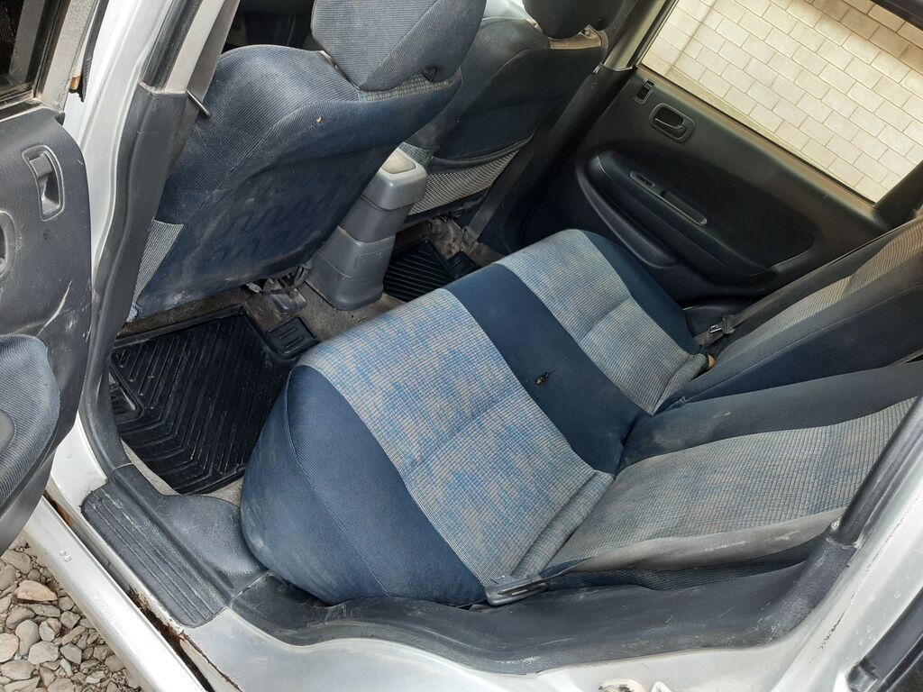 Honda HR-V: 2000 г., Автомат, Бензин, Кроссовер: фото 4