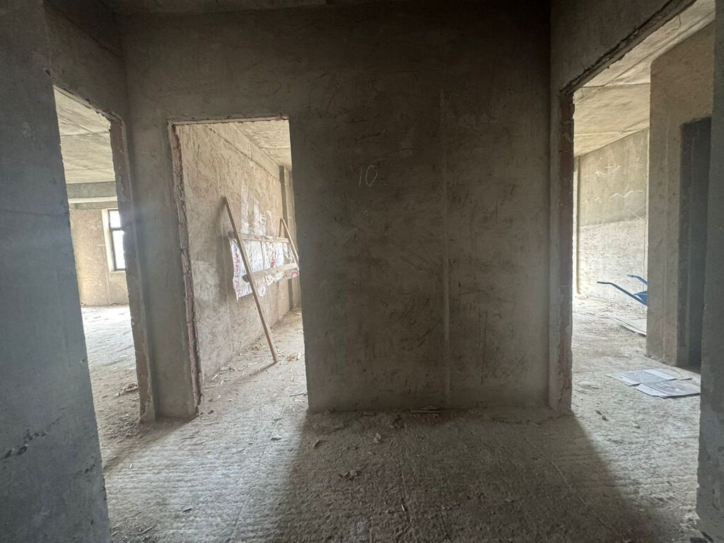 4 otaqlı, Yeni tikili, 185 kv. m
