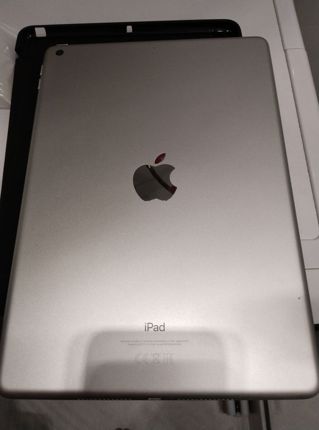 Планшет, Apple, память 128 ГБ, 9" - 10", Wi-Fi, Б/у, Классический цвет - Серебристый: фото 2