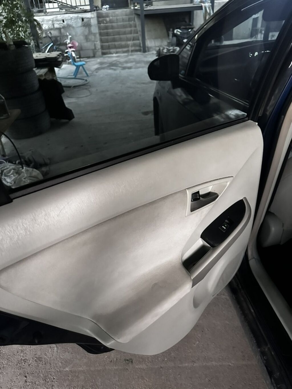 Toyota Prius: 2015 г., Гибрид, Хэтчбэк: фото 7