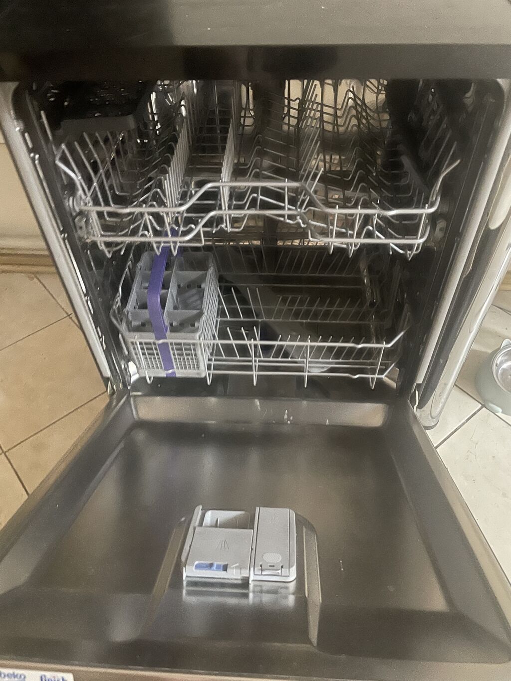 Посудомоечная машина Beko, полноразмерная, чёрный корпус. Основные: фото 1