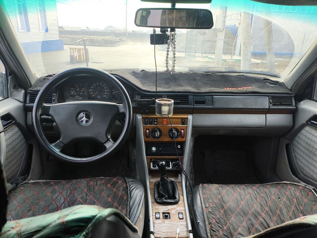 Mercedes-Benz W124: 1992 г., 2.5 л, Механика, Дизель, Седан: фото 5