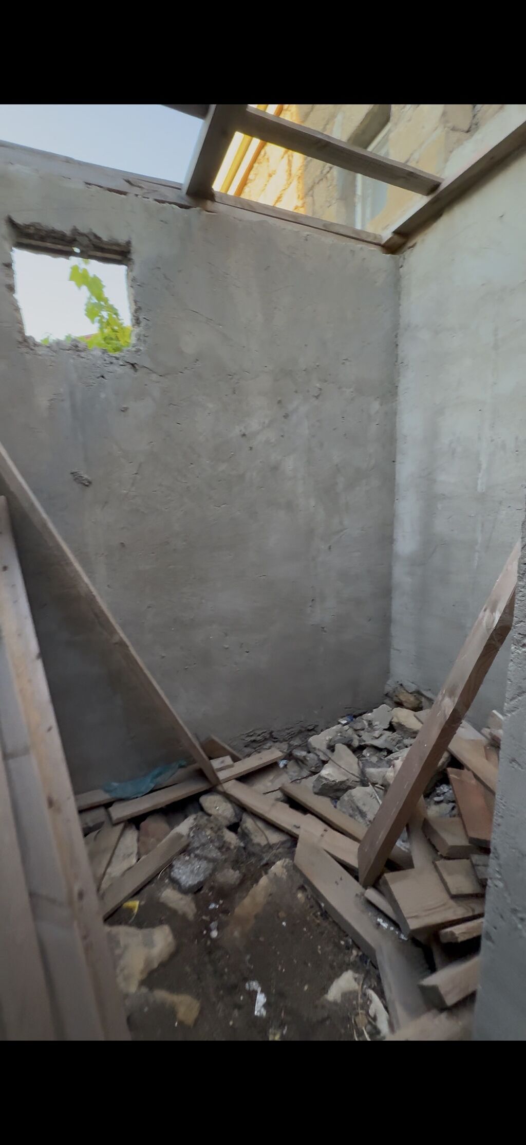 Suraxanı 4 otaqlı, 96 kv. m, Orta təmir