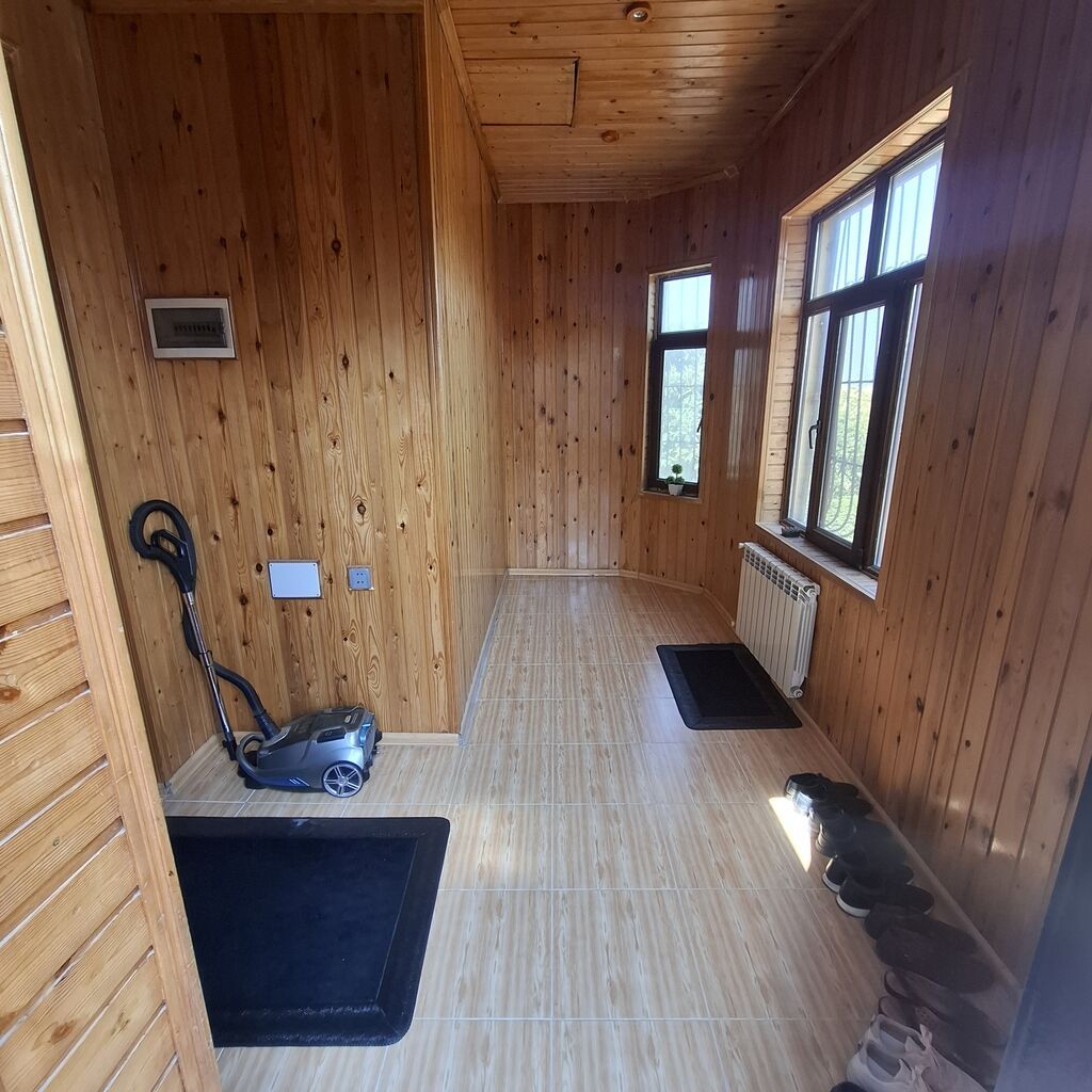 4 otaqlı, 130 kv. m, Yeni təmirli