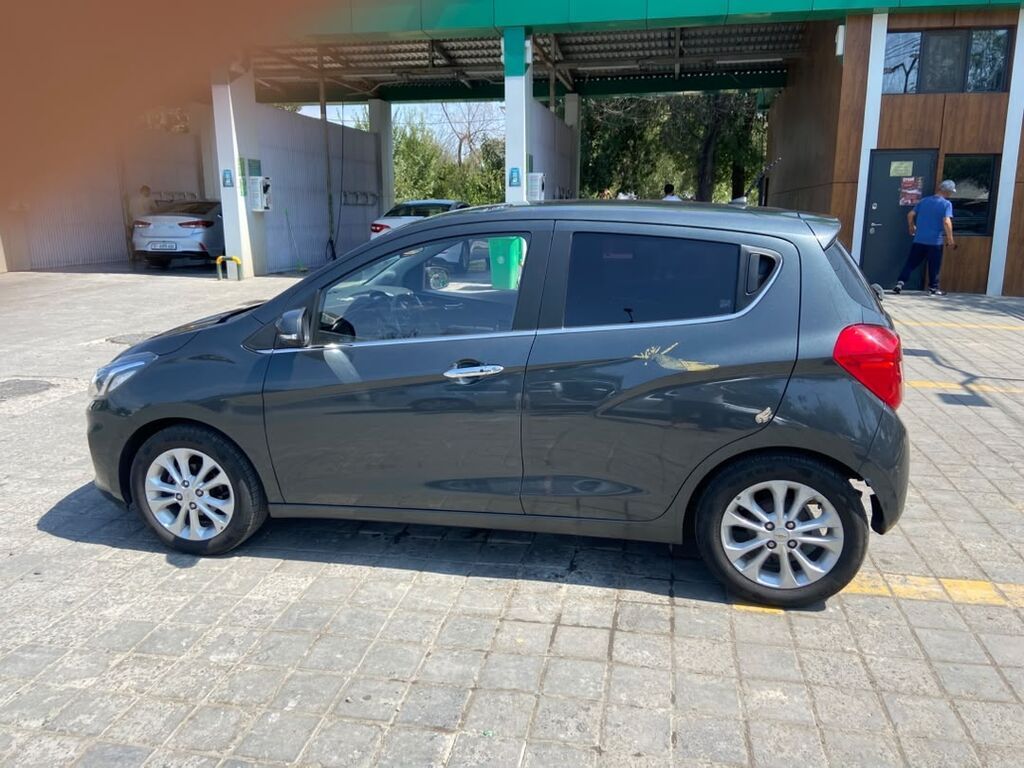 Chevrolet Spark: 2018 г., 1 л, Автомат, Бензин, Хэтчбэк: фото 4