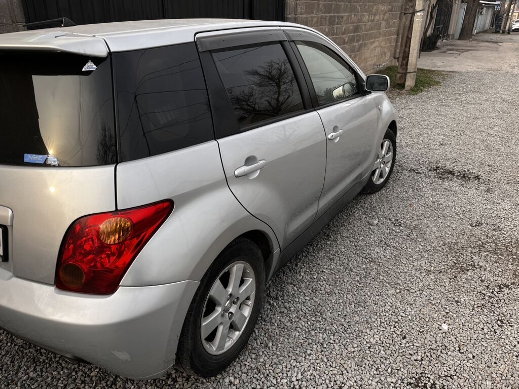 Toyota Ist: 2002 г., 1.5 л, Автомат, Бензин, Хэтчбэк: фото 2