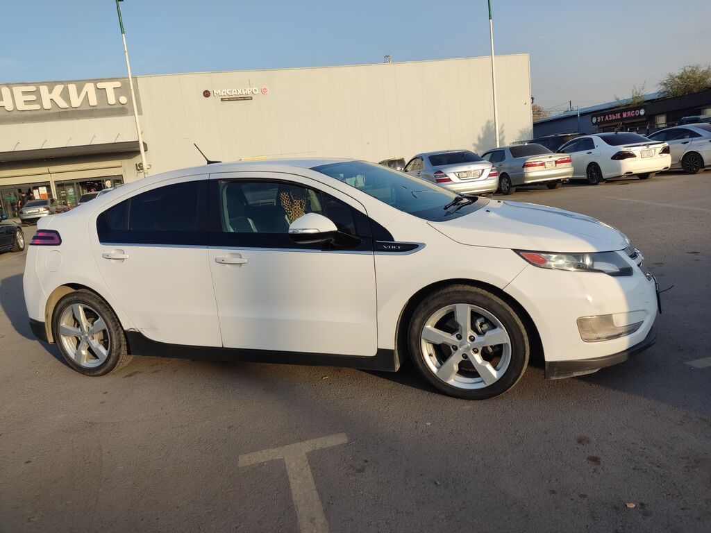 Chevrolet Volt: 2013 г., 1.4 л, Вариатор, Гибрид, Хэтчбэк: фото 6