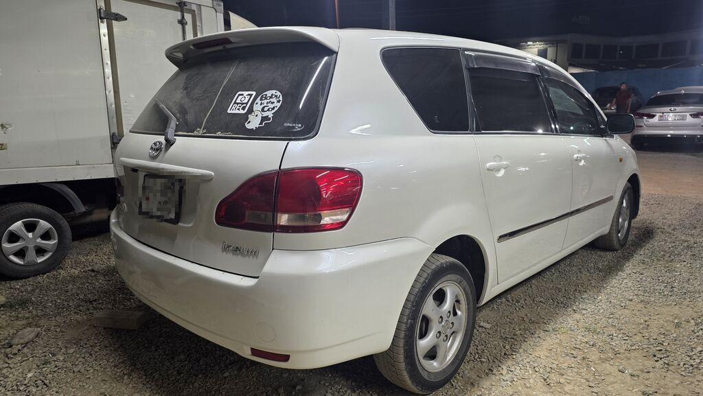 Toyota Ipsum: 2001 г., Автомат, Газ, Минивэн: фото 2