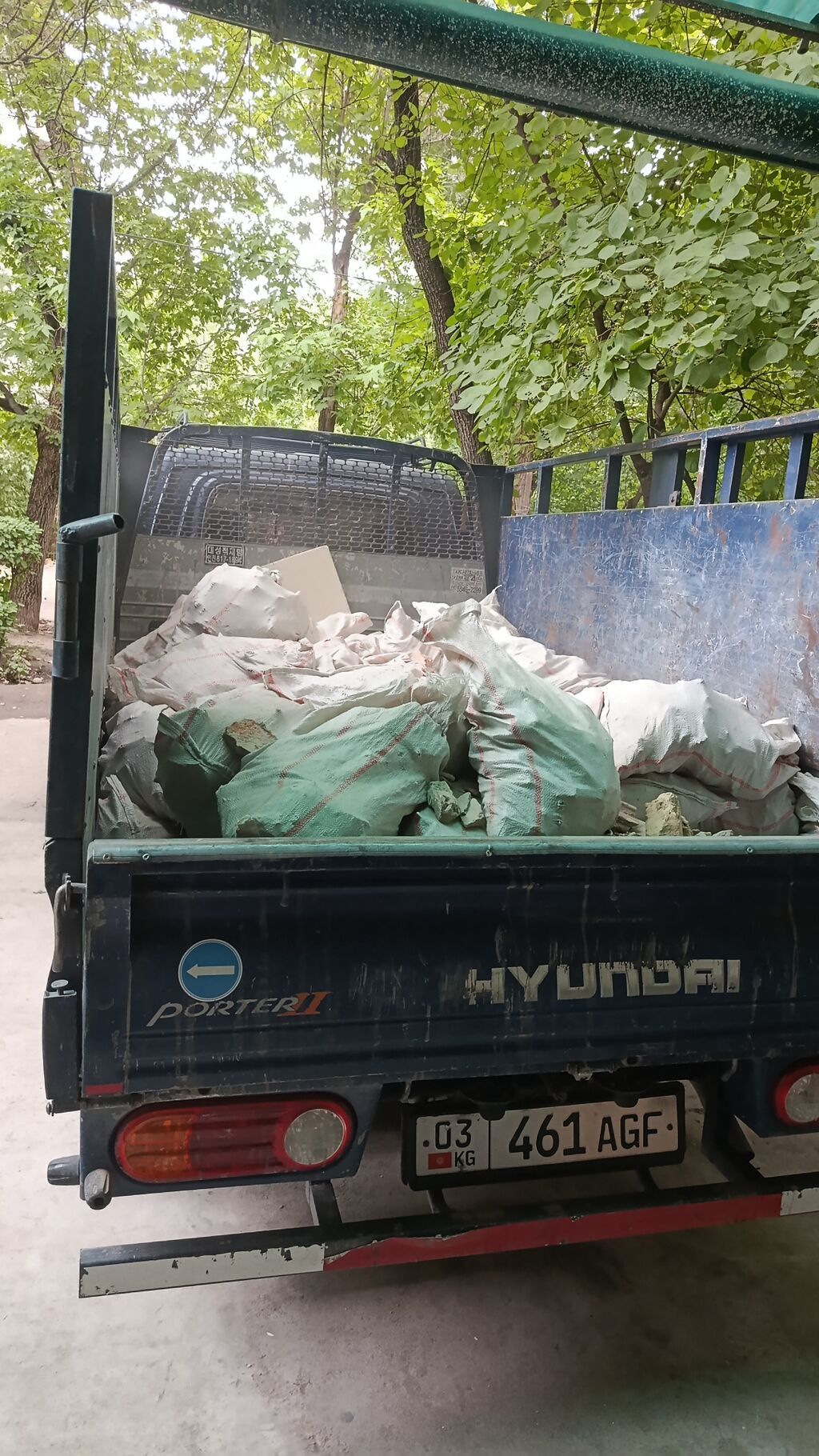 Заказать Хендай портер, Вывоз строй мусора, C грузчиком: фото 3