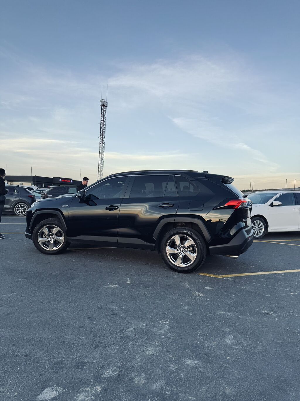 Toyota RAV4: 2021 г., 2.5 л, Автомат, Гибрид, Кроссовер: фото 8