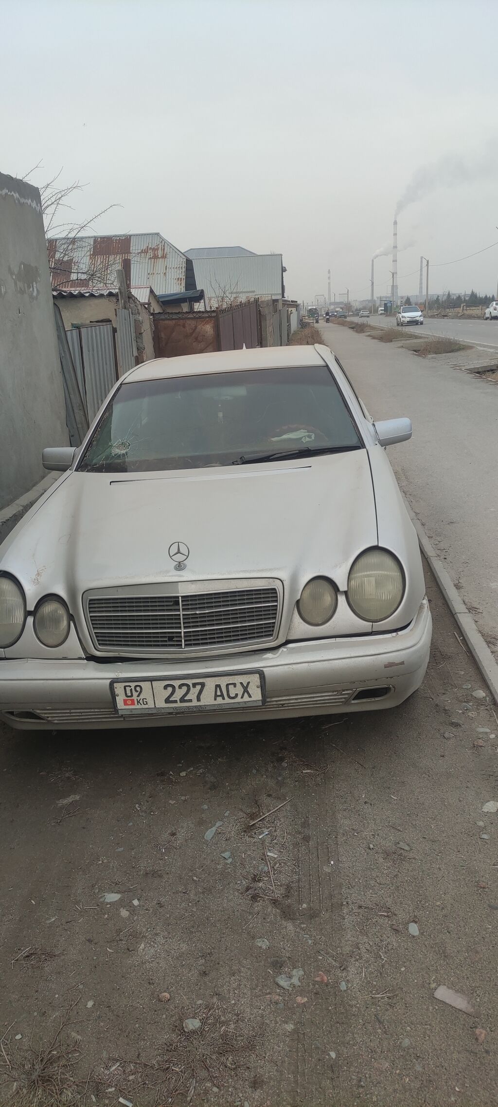 Mercedes-Benz E-Class: 1998 г., 2.2 л, Механика, Бензин, Седан: фото 3