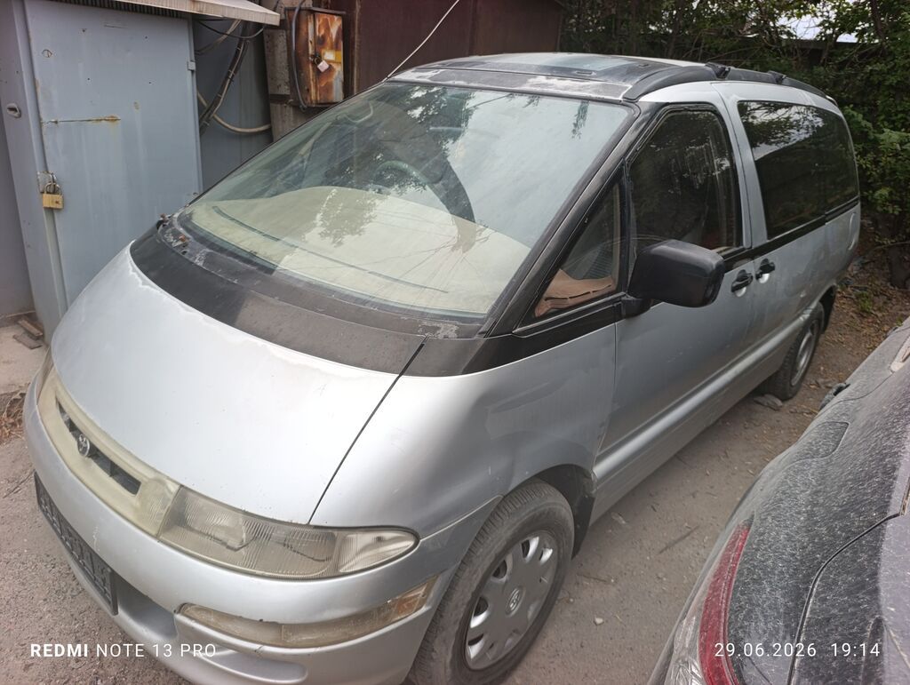 Toyota Estima: 1994 г., 2.2 л, Автомат, Дизель, Минивэн: фото 3