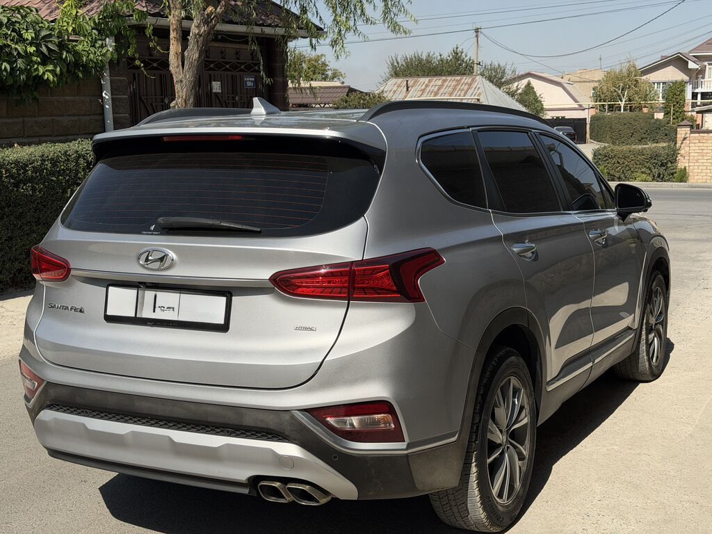 Hyundai Santa Fe: 2019 г., 2 л, Автомат, Дизель, Внедорожник: фото 4