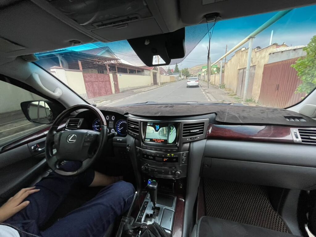Lexus LX: 2008 г., 5.7 л, Автомат, Бензин, Внедорожник: фото 6