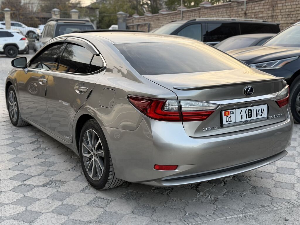 Lexus ES: 2016 г., 2.5 л, Вариатор, Гибрид, Седан: фото 6