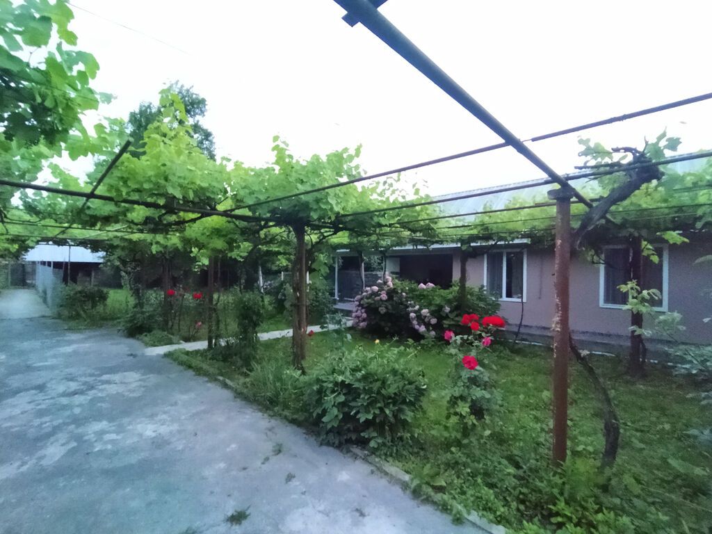 140 kv. m, 4 otaqlı, Qaz, Su, Telefon