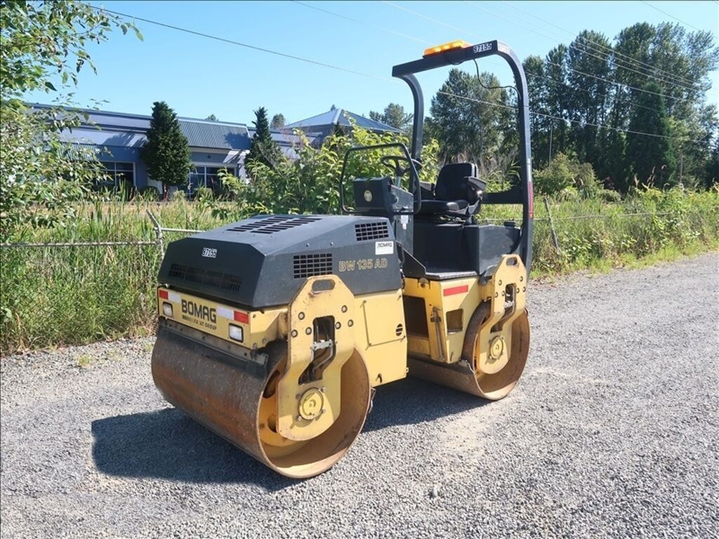Каток Вибрационный дорожный каток BOMAG BW 138 AD5 Производство