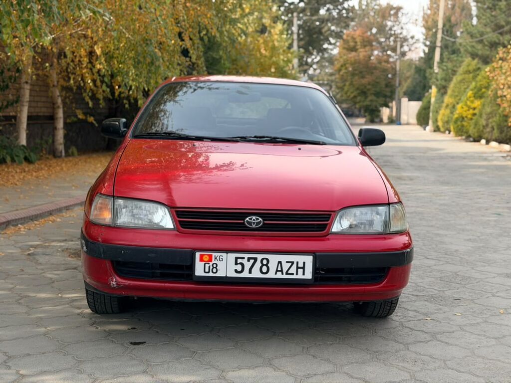 Toyota Carina E: 1992 г., 1.6 л, Механика, Бензин, Лифтбек: фото 3