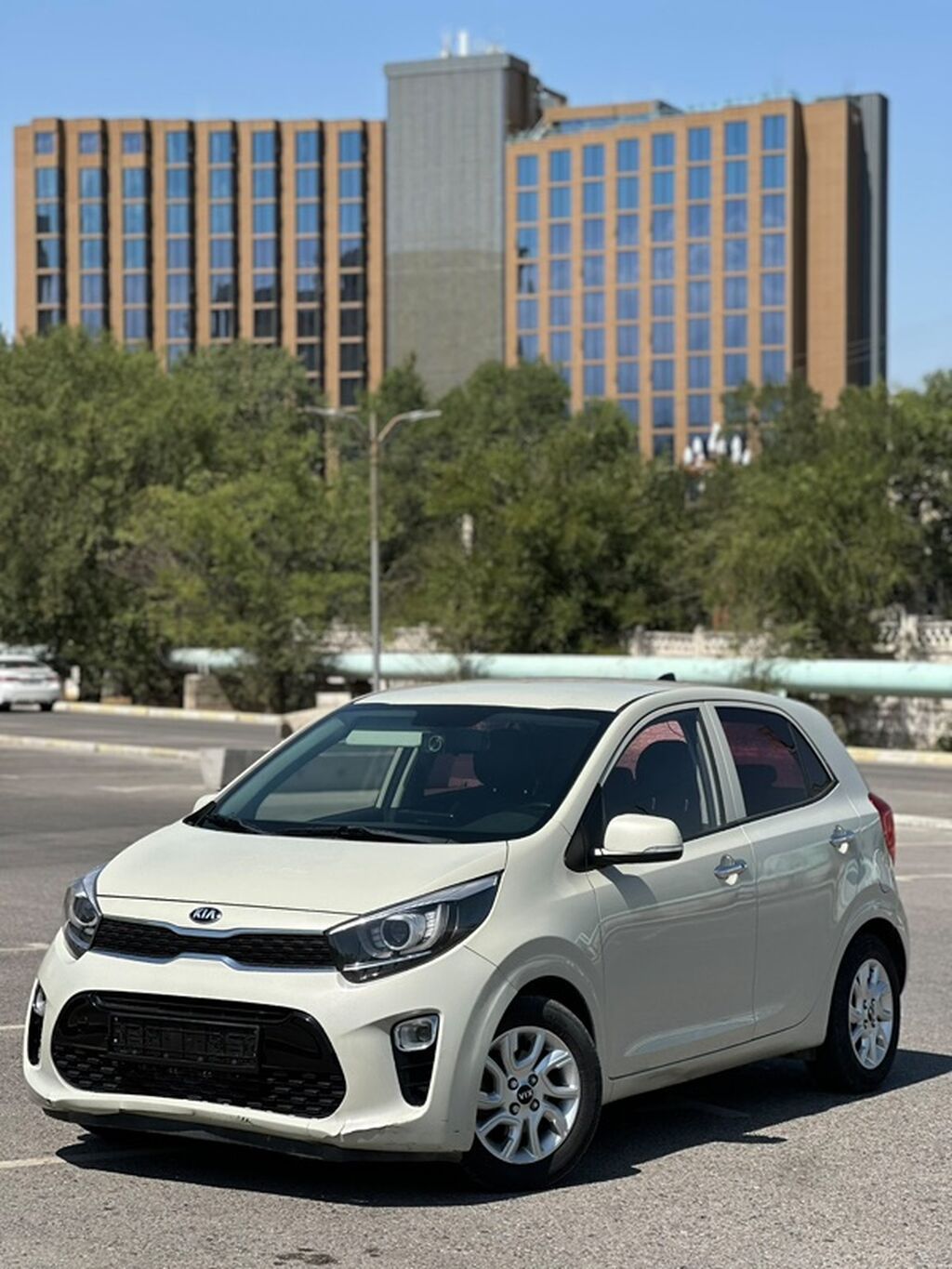 Kia Morning: 2018 г., 1 л, Автомат, Бензин, Хэтчбэк: фото 2