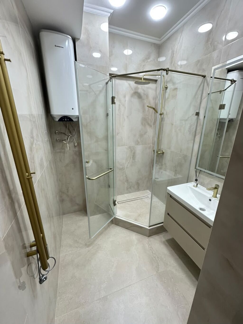 3 комнаты, 93 м², 4 мкр Элитка, 5 этаж, Свежий ремонт: фото 5