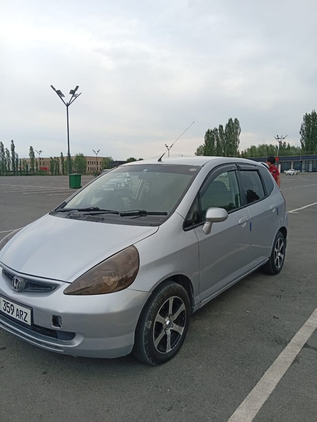 Honda Fit: 2002 г., 1.3 л, Автомат, Бензин, Хэтчбэк: фото 3