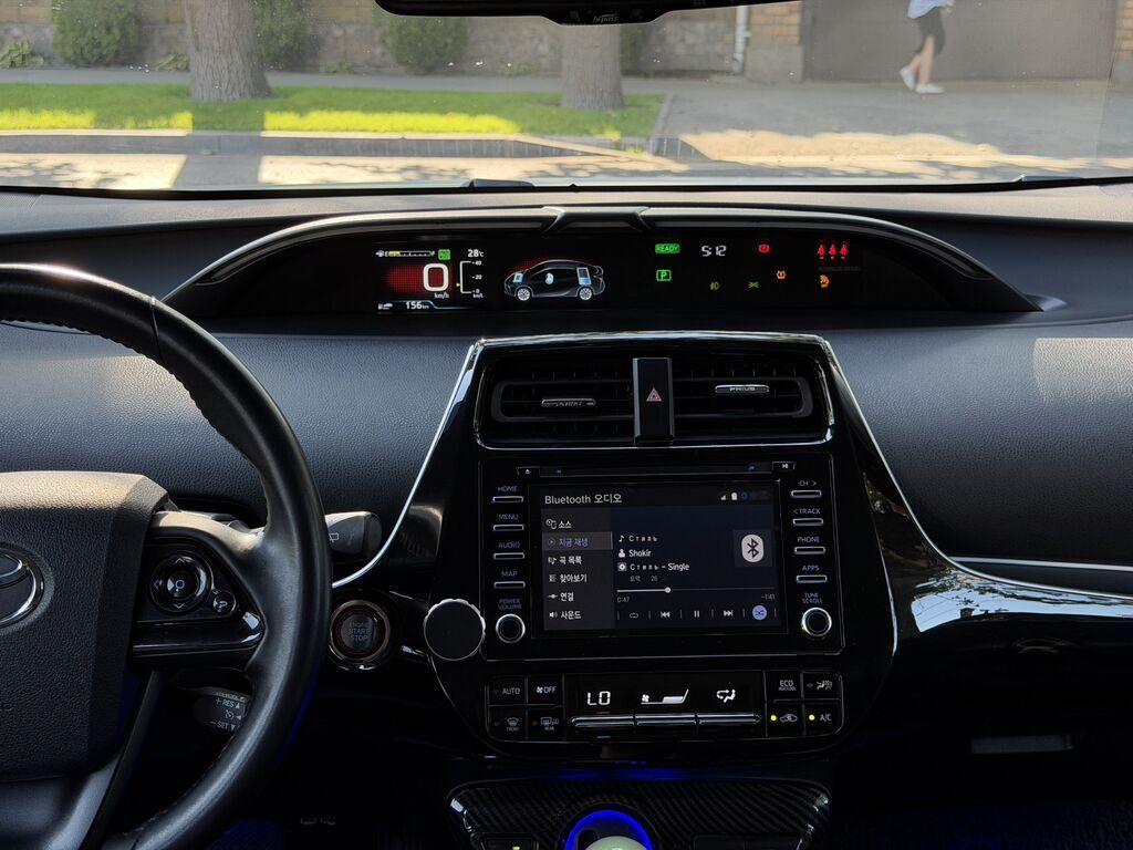 Toyota Prius: 2019 г., 1.8 л, Автомат, Гибрид: фото 8