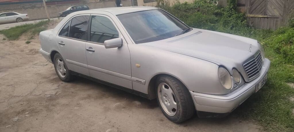 Mercedes-Benz E-Class: 1997 г., 2.8 л, Механика, Седан: фото 3