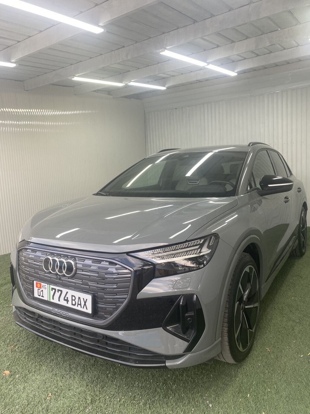 Audi Q4 e-tron: 2022 г., 0.1 л, Бензин, Кроссовер: фото 3