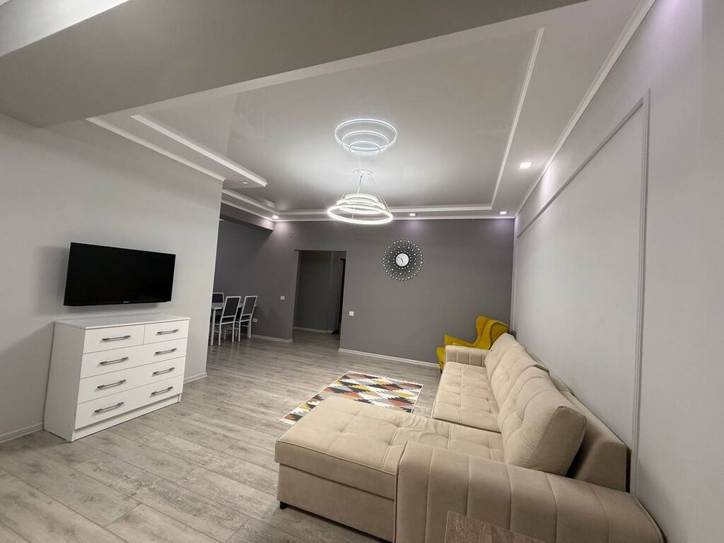 Продается 2-комнатная квартира, 60 м², Асанбай, элитка: фото 2