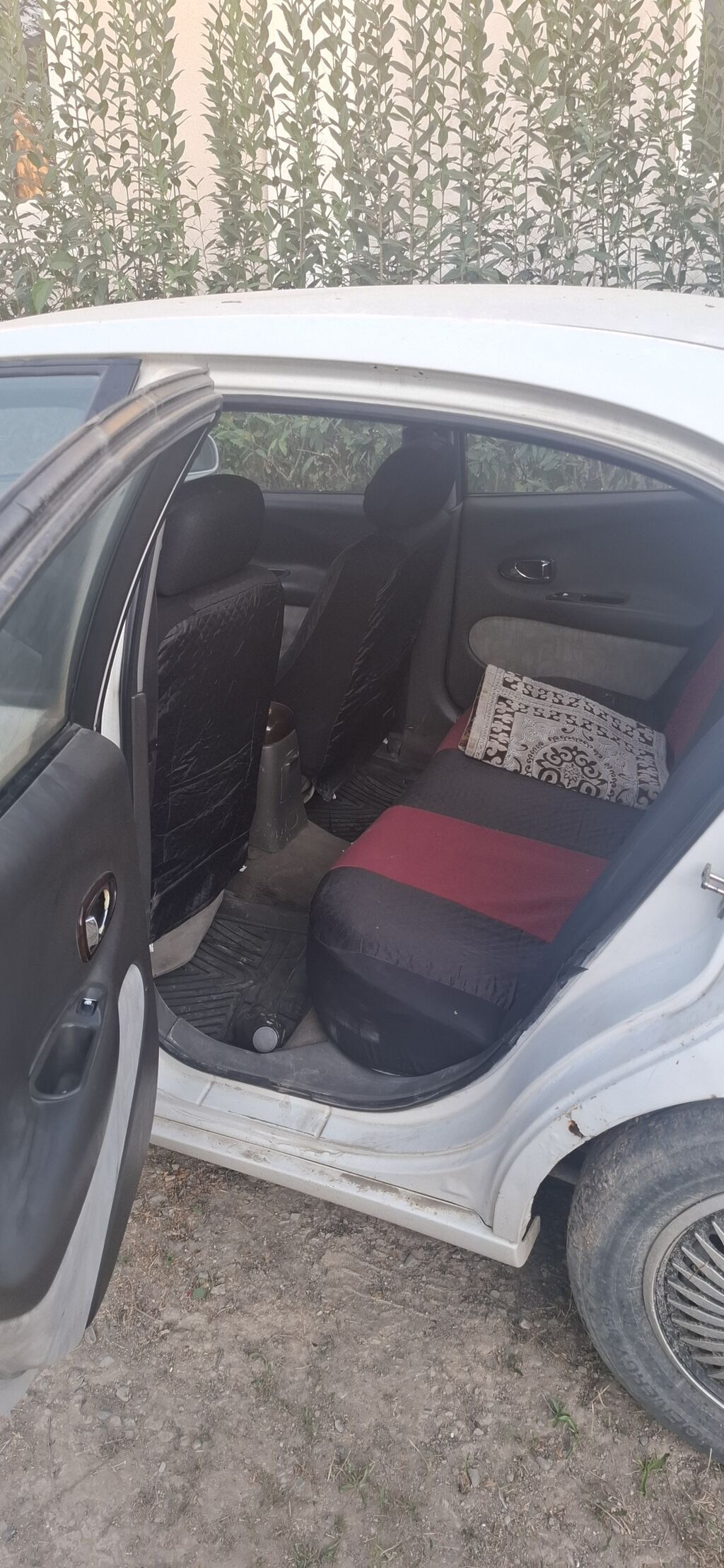 Daewoo Leganza: 1998 г., 1.8 л, Механика, Бензин, Седан: фото 4