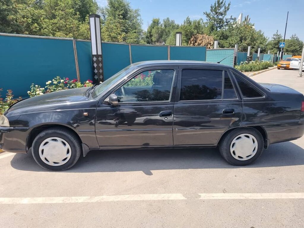 Daewoo Nexia: 2011 г., 1.6 л, Механика, Бензин, Седан: фото 3