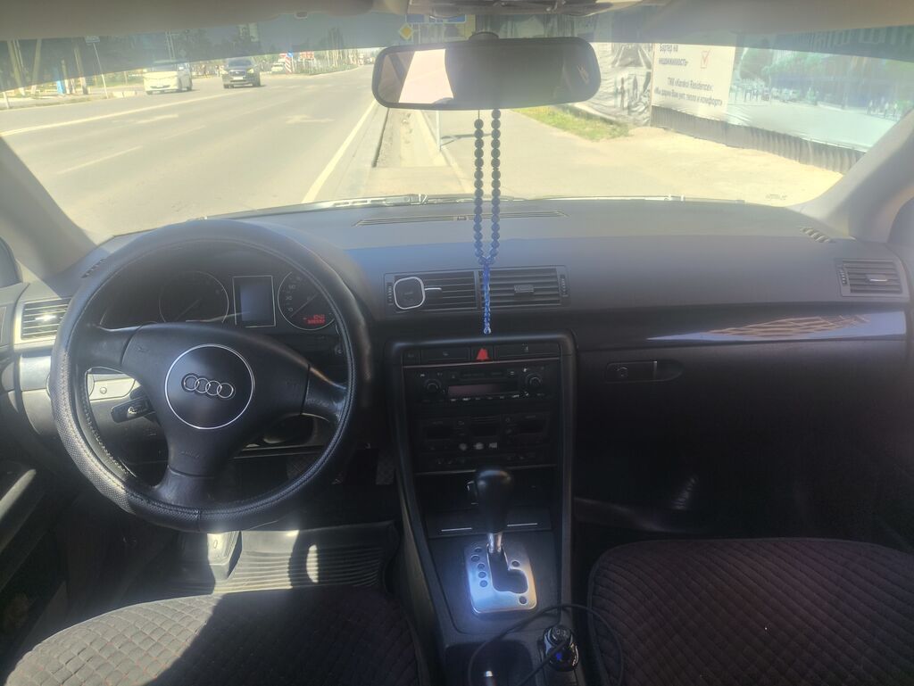 Audi A4: 2002 г., 0.2 л, Автомат, Бензин, Седан: фото 6