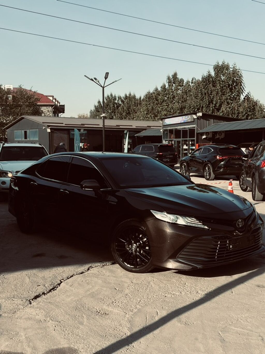 Toyota Camry: 2018 г., 2.5 л, Автомат, Гибрид, Седан: фото 2