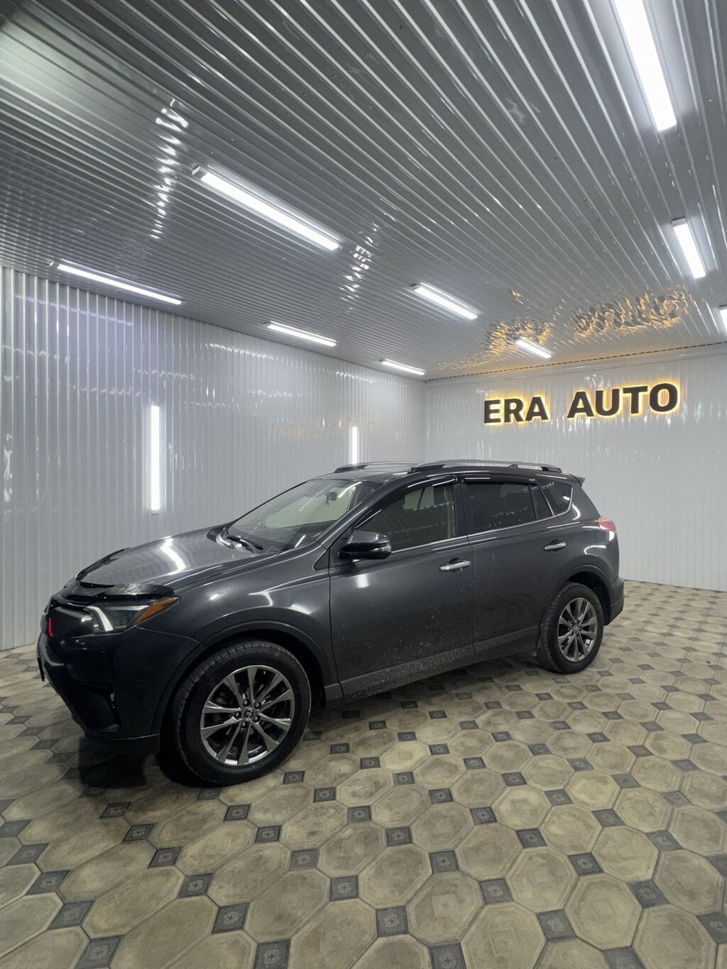Toyota RAV4: 2018 г., 2.5 л, Автомат, Бензин, Кроссовер: фото 6