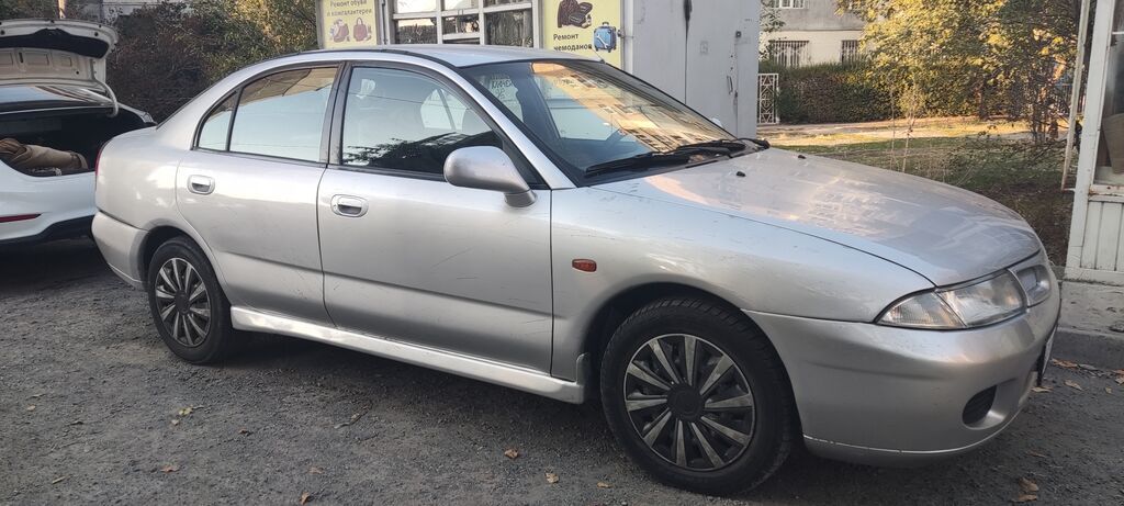 Mitsubishi Galant: 1999 г., 1.6 л, Автомат, Бензин, Седан: фото 3