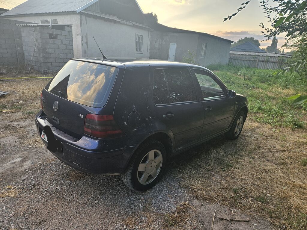Volkswagen Golf: 1999 г., 1.6 л, Механика, Бензин, Хэтчбэк — фото 4