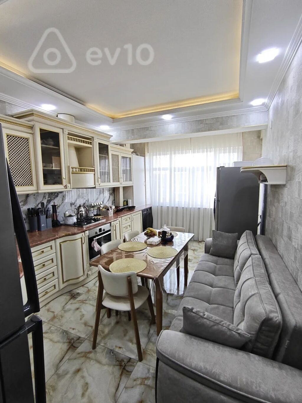 Yasamal, 3 otaqlı, Yeni tikili, m. İnşaatçılar, 122 kv. m