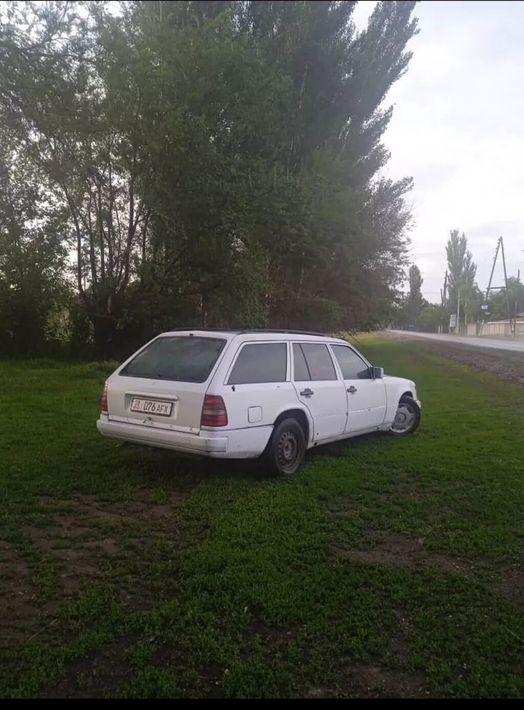 Mercedes-Benz W124: 1990 г., 2.3 л, Механика, Бензин, Универсал: фото 4