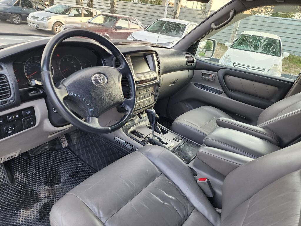 Toyota Land Cruiser: 2006 г., 4.7 л, Автомат, Газ, Внедорожник: фото 7