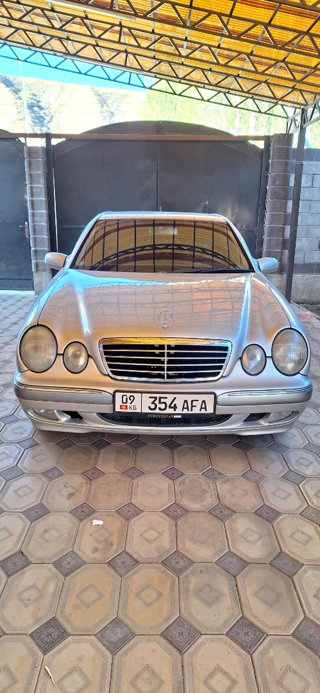 Mercedes-Benz E-Class: 2000 г., 2 л, Автомат, Дизель, Седан: фото 1