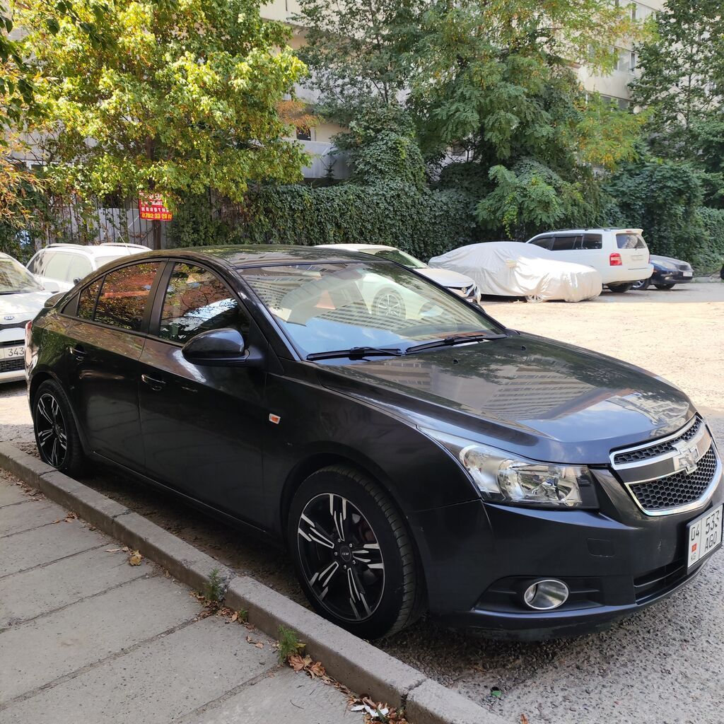 Chevrolet Cruze: 2009 г., 1.6 л, Автомат, Бензин, Седан: фото 2