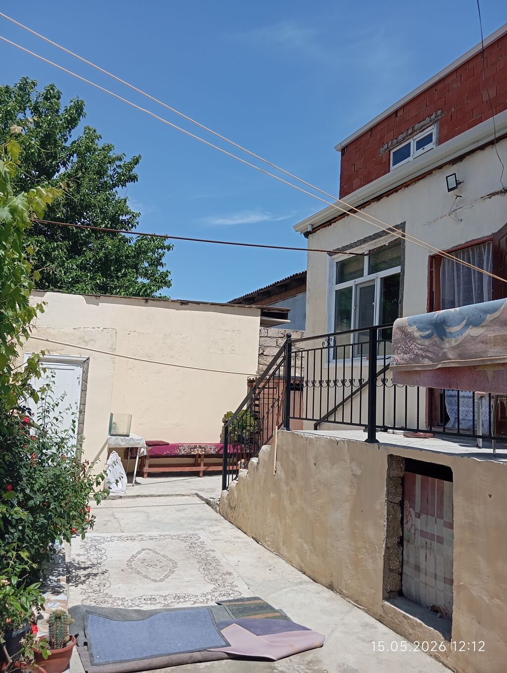 Əmircan qəs. 3 otaqlı, 200 kv. m, Orta təmir