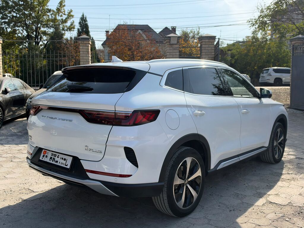 BYD Song Plus: 2021 г., 1.5 л, Автомат, Гибрид, Кроссовер: фото 5