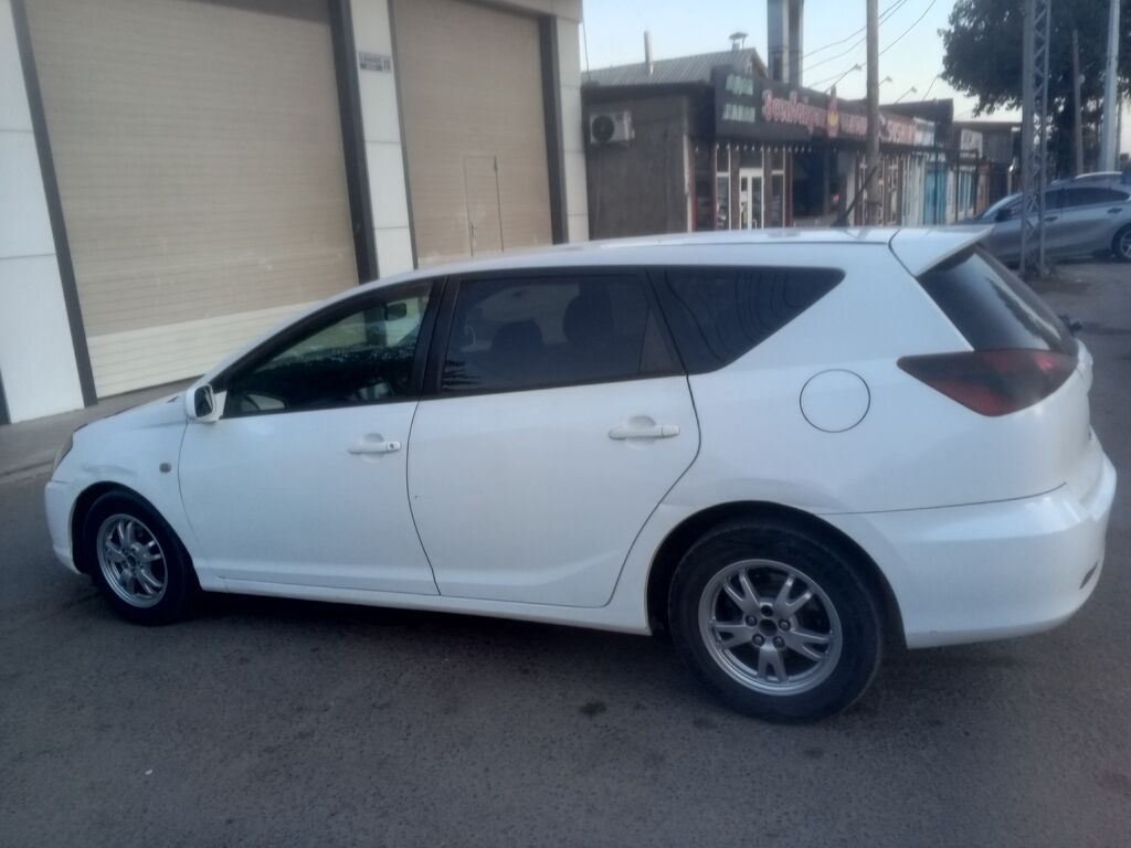 Toyota Caldina: 2003 г., 1.8 л, Автомат, Бензин, Универсал: фото 3