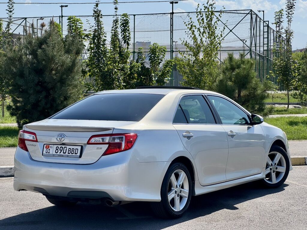 Toyota Camry: 2012 г., 2.5 л, Автомат, Бензин, Седан: фото 3