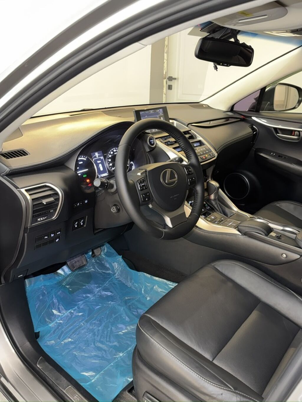Lexus NX: 2017 г., 2.5 л, Автомат, Гибрид, Кроссовер: фото 7